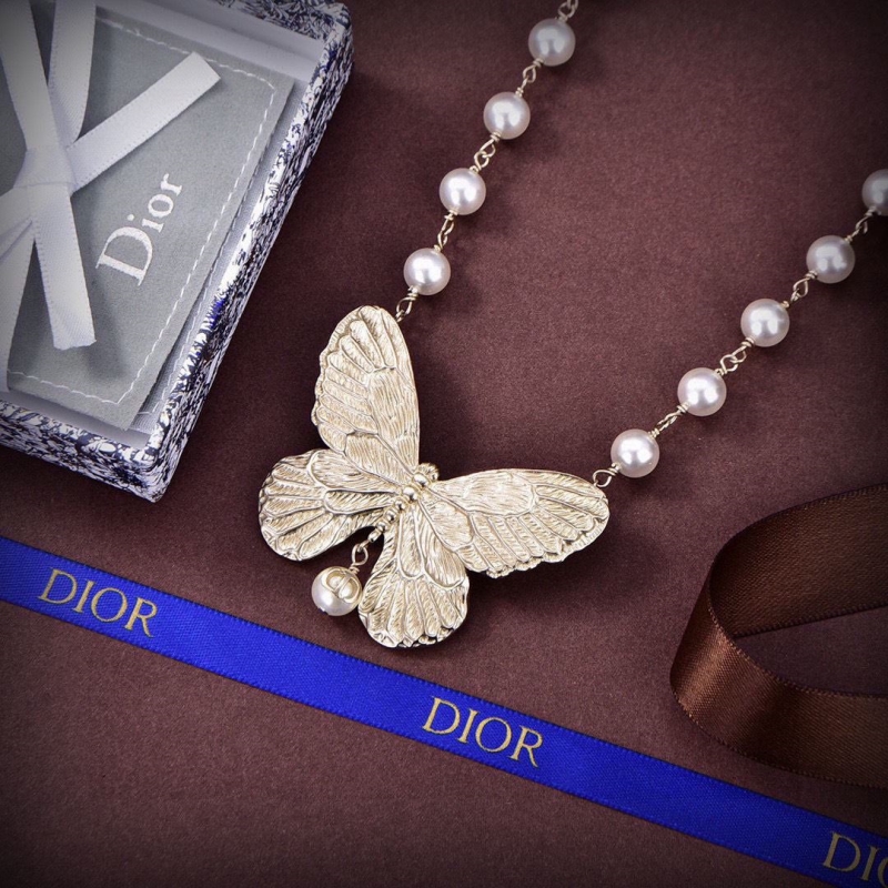 chr1st1an D10r necklaces
